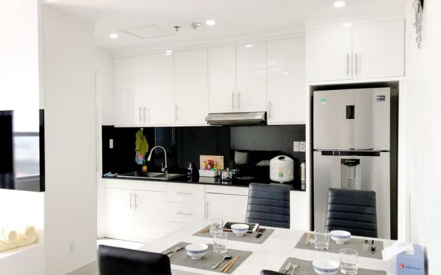 Sunrise City 2BR SW Pool 20th