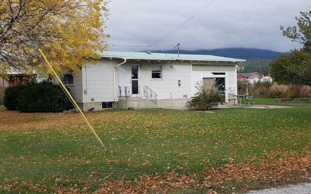 Chewelah Motel and RV Park