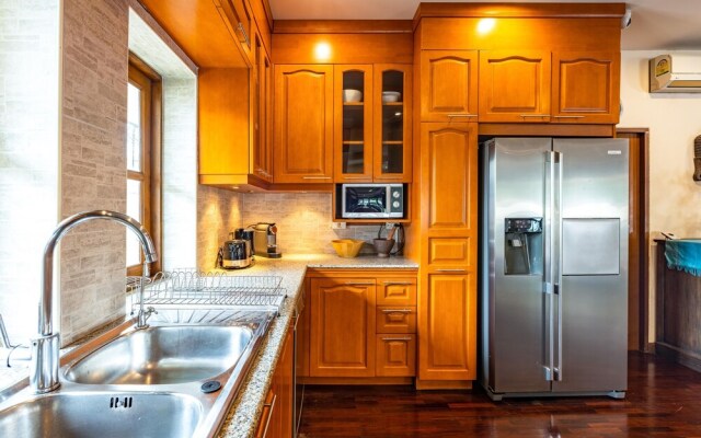 3 BR Pool Villa in Great Location CV3