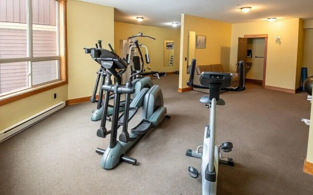 Timberline Lodges by Fernie Lodging Co