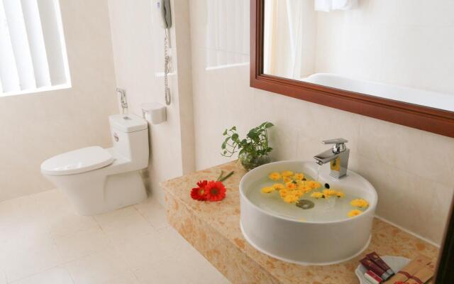 TTC Hotel Deluxe Tan Binh