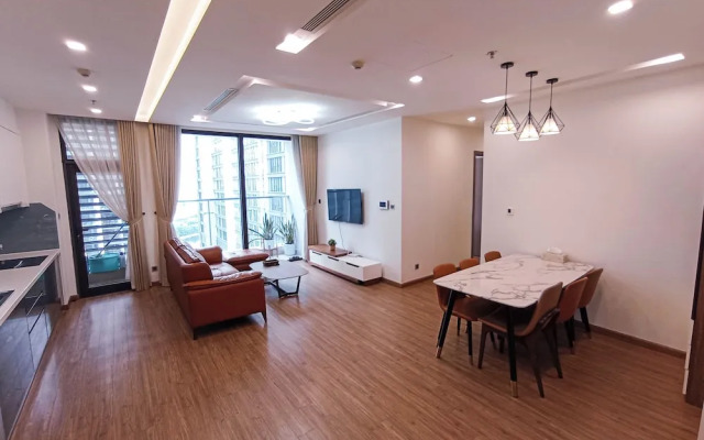 Metropolis Apartment