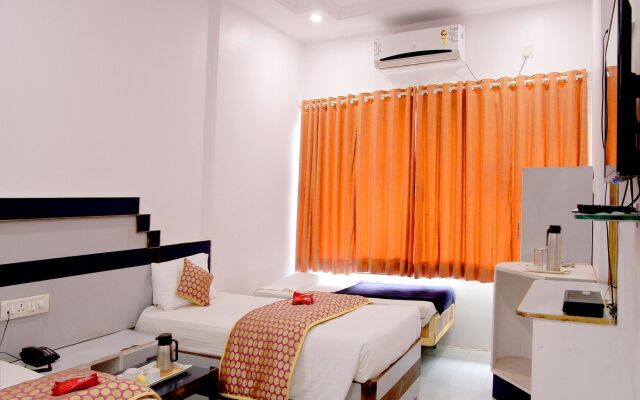 OYO 1959 Hotel Raj