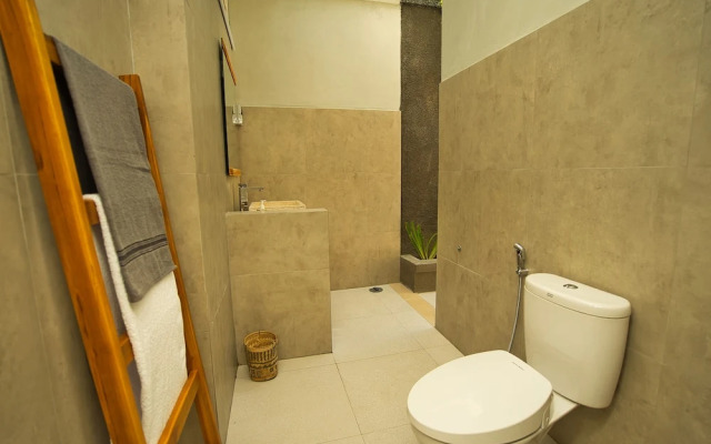 Ladiva Shore Hotel