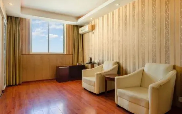 Chunhui Business Hotel