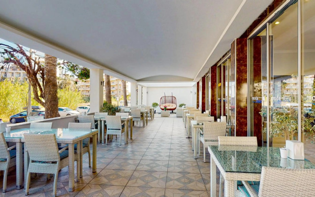 Moda Beach Hotel