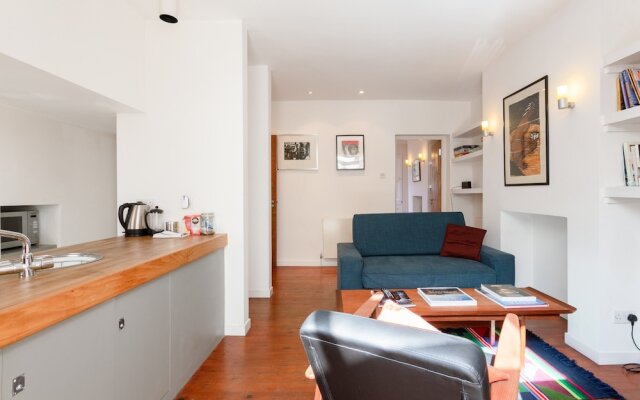Fantastic and Bright 1 Bedroom Garden Flat