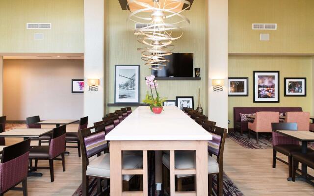 Hampton Inn & Suites Fayetteville