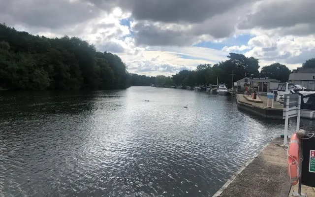 Riverside Boat Retreat on the River Thames