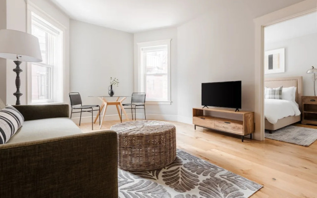 Oakwood At 234 Newbury