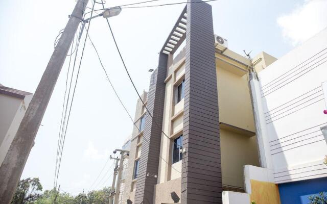 OYO 8647 Hotel Shanti