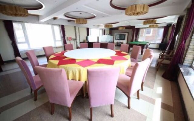 Yanwoling Garden Hotel