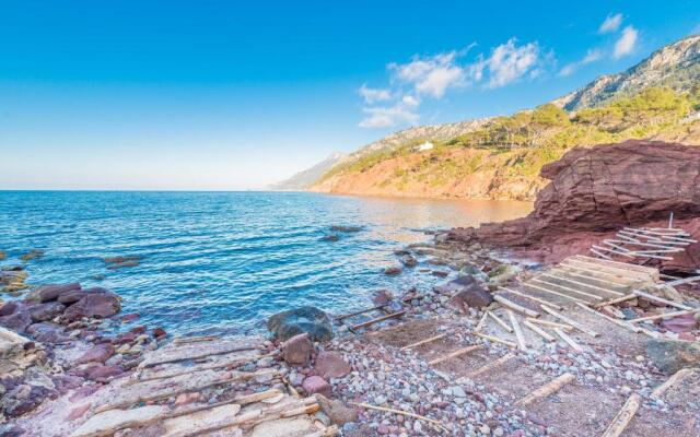 Home In Tramuntana