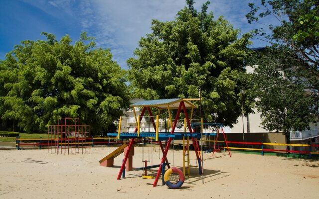 Colonial Plaza Hotel