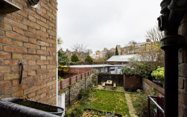 The Stephens Terrace Escape - Lovely 1BDR Apartment with Balcony