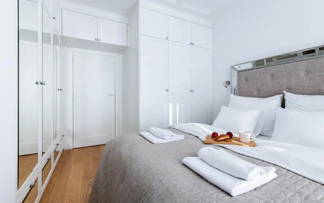 Okęcie Lotnisko Lirowa 24 Serviced Apartments P&O