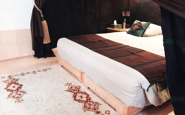 Riad 144