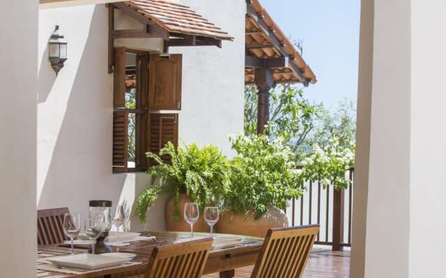 Saffron House in Weligama