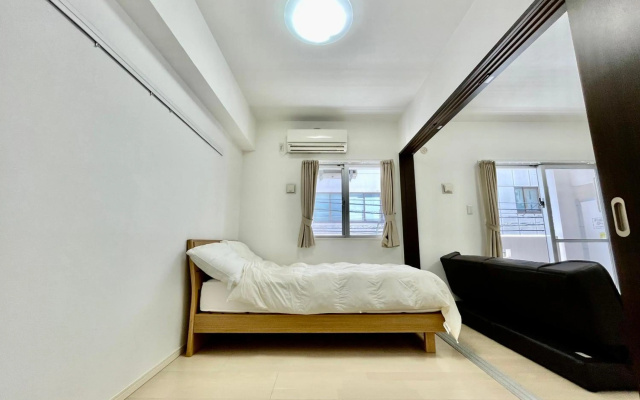 Villa Izumizaki – Guest Rooms – Naha