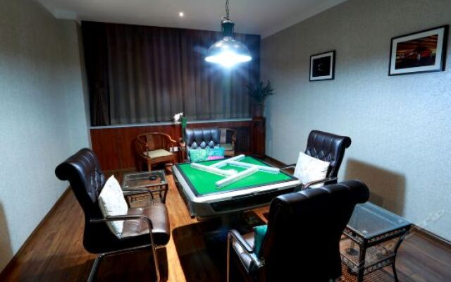 Golden Cup Automobile Building