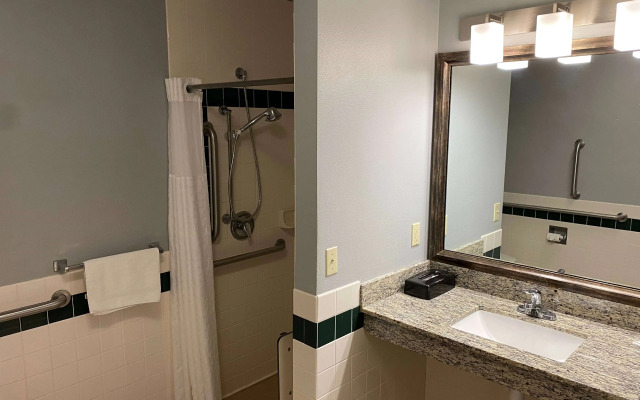 AmericInn by Wyndham Chanhassen