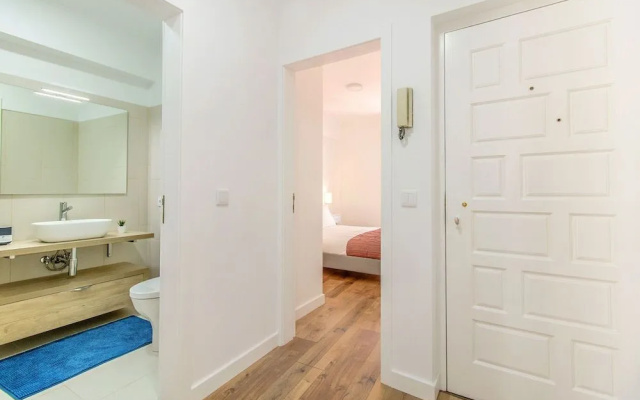 Lisbon Stay at Santo António Flat