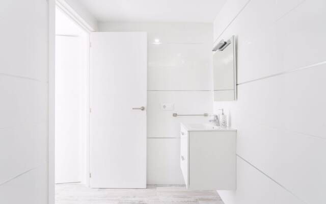 1713. Sun Apartment, Ocean View Terrace, Heated Pool