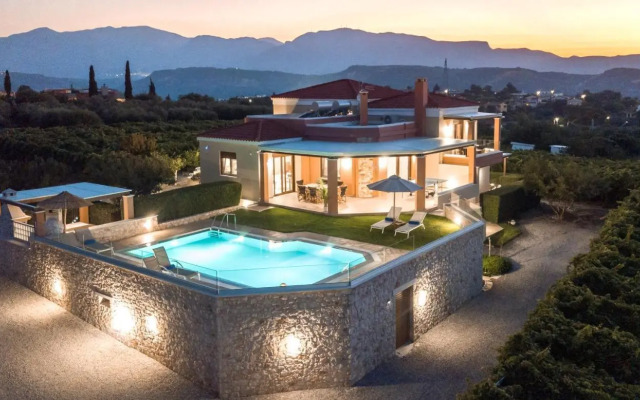 Cretan Vineyard Hill Villa 2