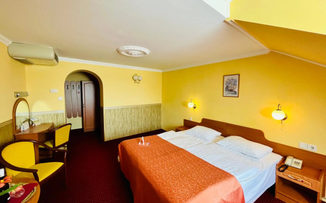 Hotel Korona Eger