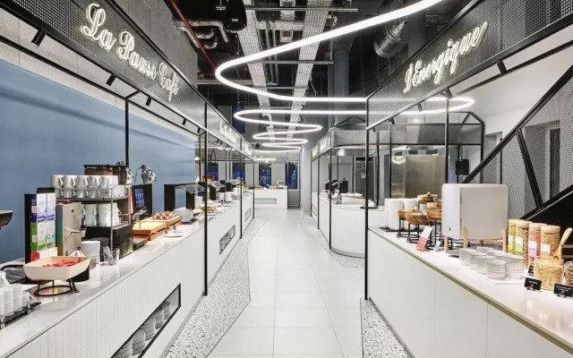 H4 Hotel Wyndham Paris Pleyel Resort
