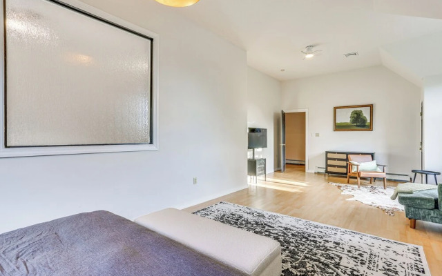 Secluded Kerhonkson Retreat With Deck + Views!