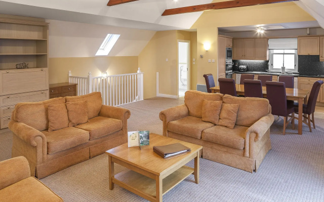 The Kenmore Club