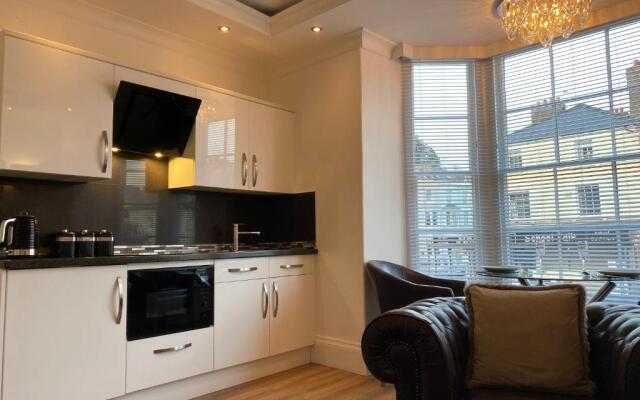 The Maureen Suite
