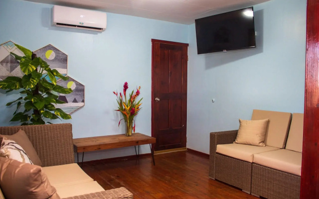 Hotel and Dive Center Roatan Yacht Club