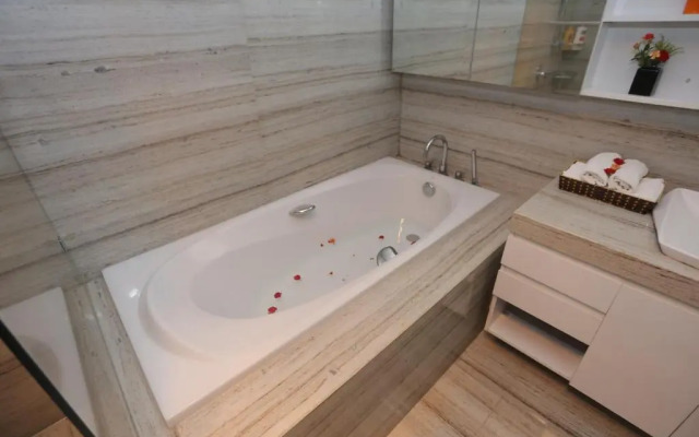 Ficus Suites Apartment