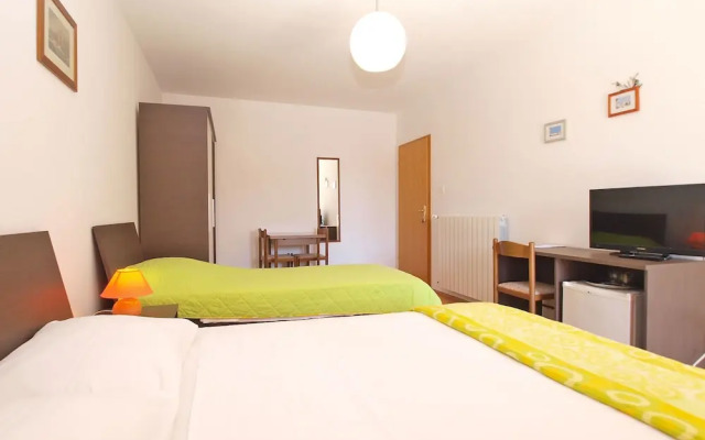 Rooms Ivica 1452