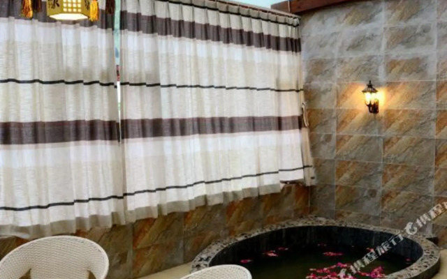 Blue Moon Valley Hot Spring Hotel