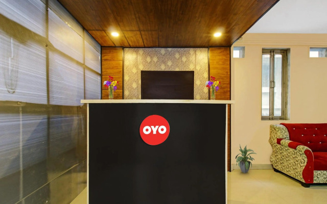 OYO Flagship 70030 Gopika Stay Inn