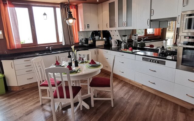 Castelo Austria - Top Floor Studio