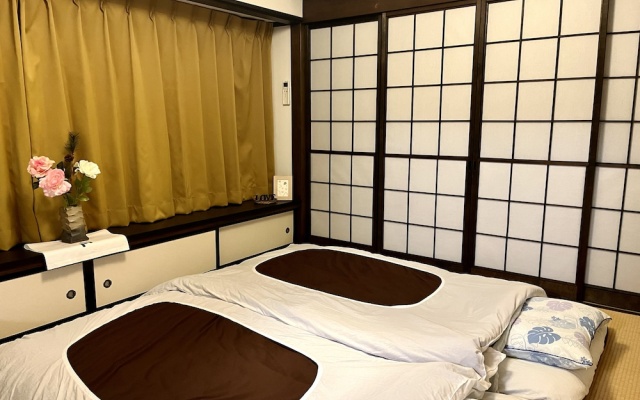 Mitsuba House – Guest Rooms – Annaka