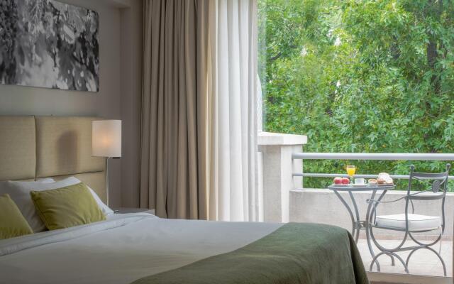 Portal Plaza Suites