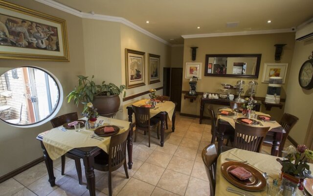 Le Cozmo Guest House