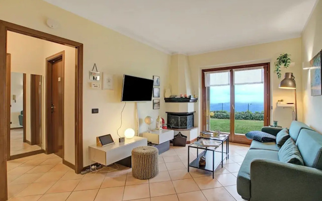Amirovista Lake View & Shared Pool