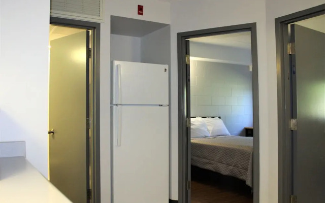 Residence & Conference Centre - Welland