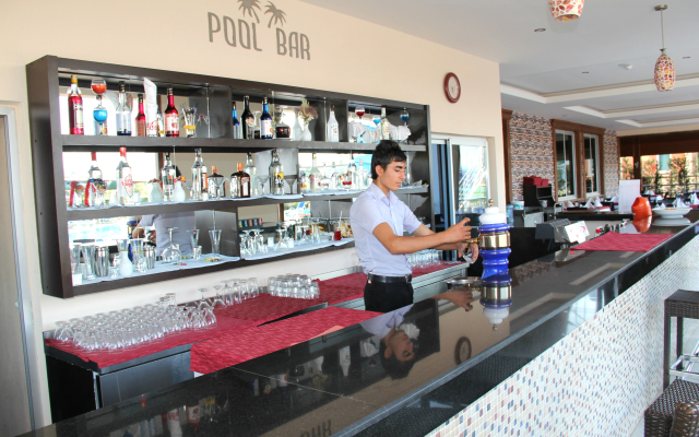 Side West Park Hotel