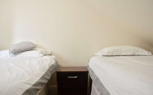 5 Bedroom Flat With Great Views In Bruntsfield