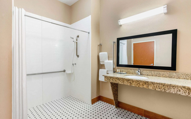 La Quinta by Wyndham Indianapolis Airport Plainfield