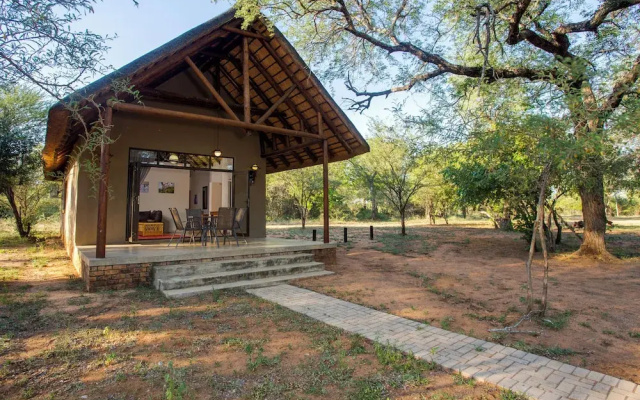 Kubu Bush Lodge