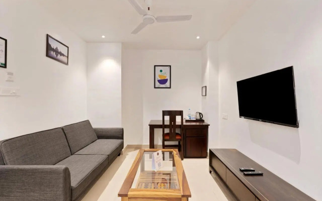 Treebo Aishwarya Grand - 4 km from Promenade Beach