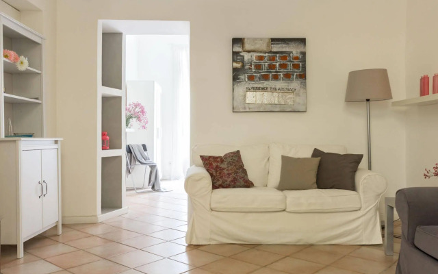 Santonofrio Apartments